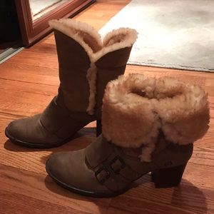 Tan shearling winter boots