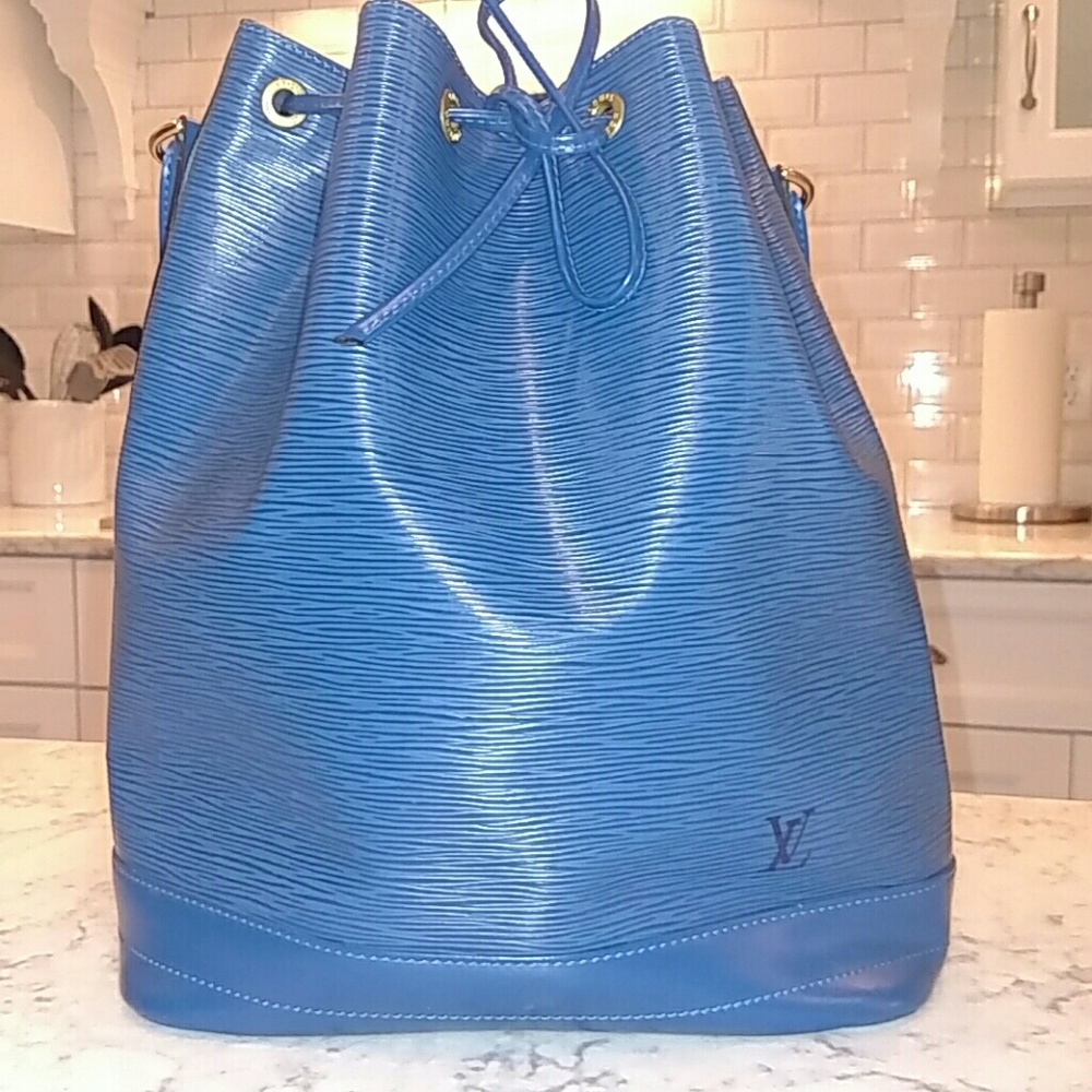 Louis Vuitton Epi Noe GM