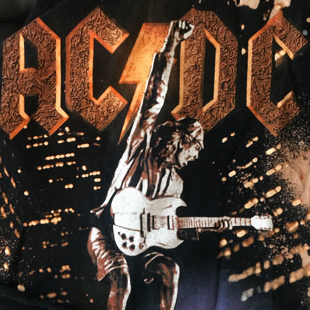 AC/DC rocker crop top Tour shirt 🎤🎸🎤 acdc