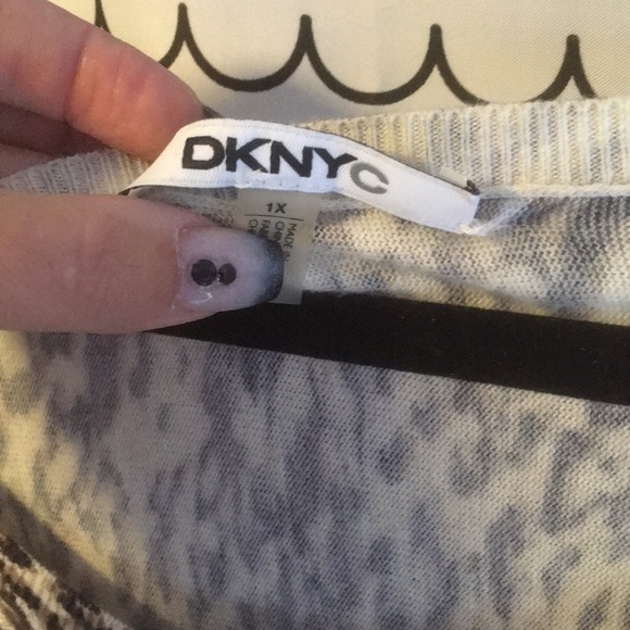 DKNYC Cheetah Sweater - Picture 3 of 4
