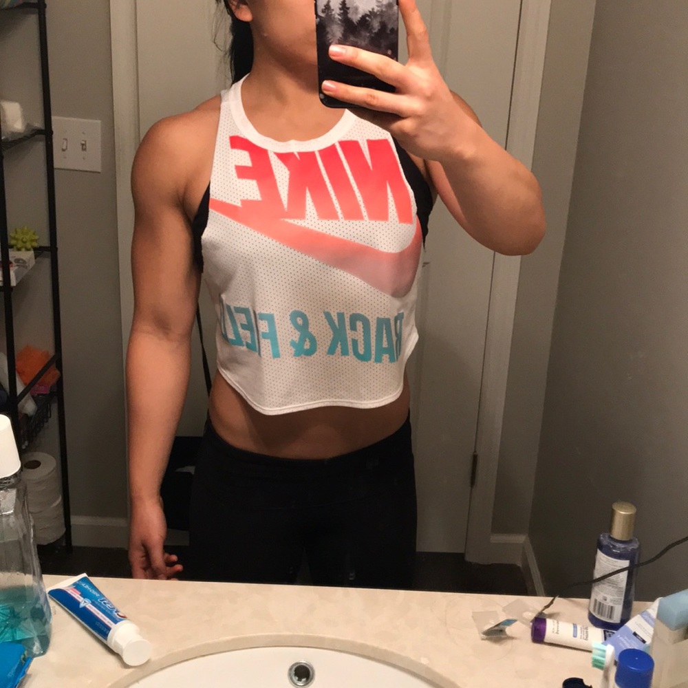 Size small Nike active crop top
