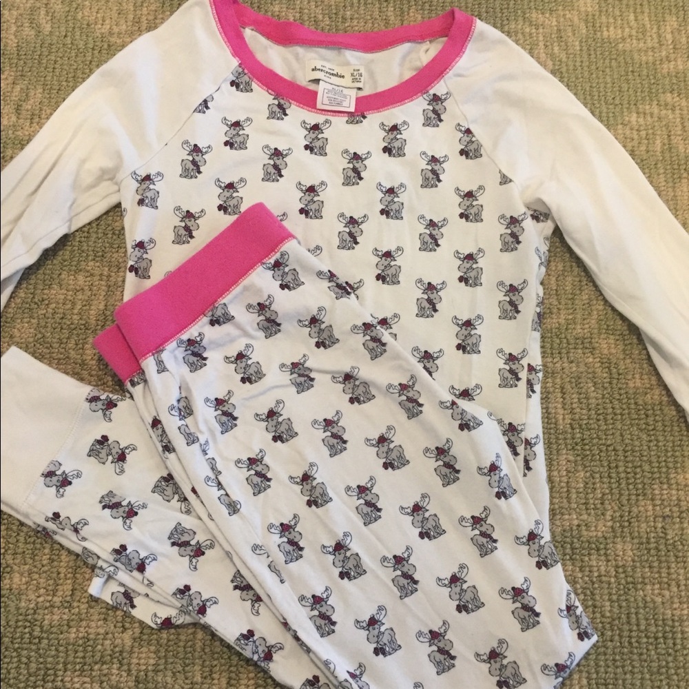 Abercrombie girls pajama set