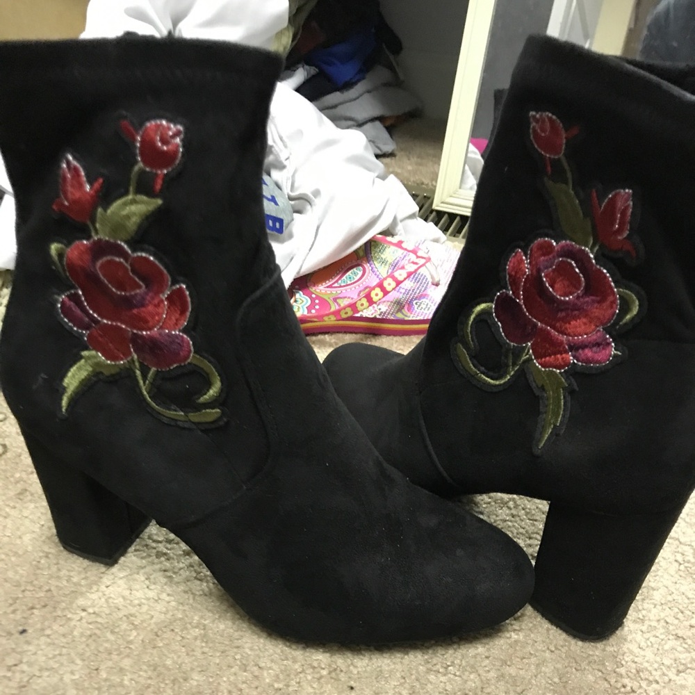 Black suede heels
