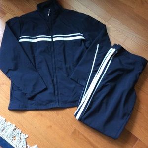 Nike track/wind suit