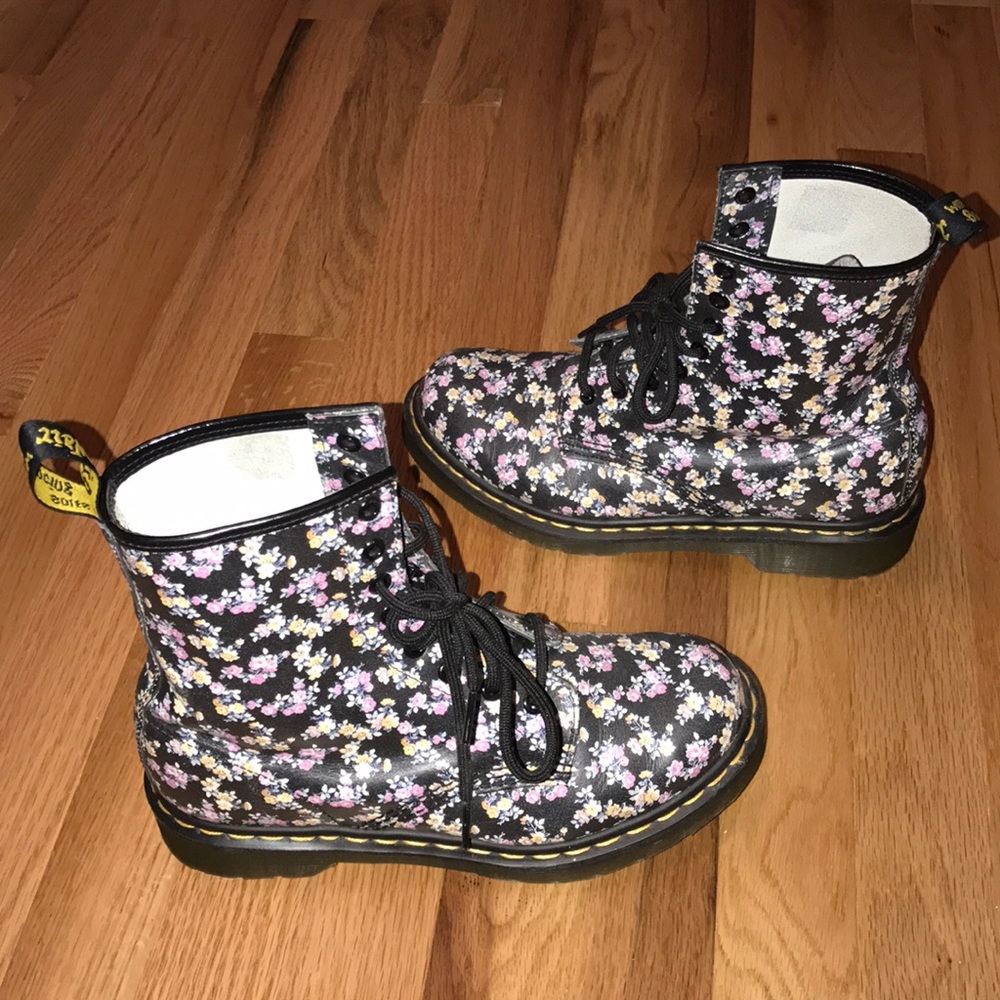 Floral doc martens