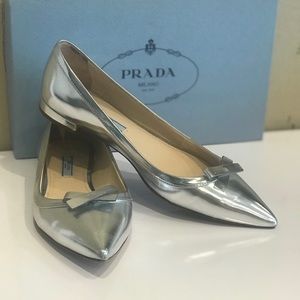 PRADA SILVER FLATS SIZE 38.5