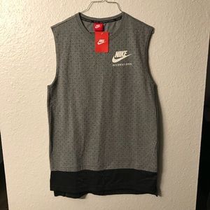 Nike Gray polkadot sleeveless shirt NWT