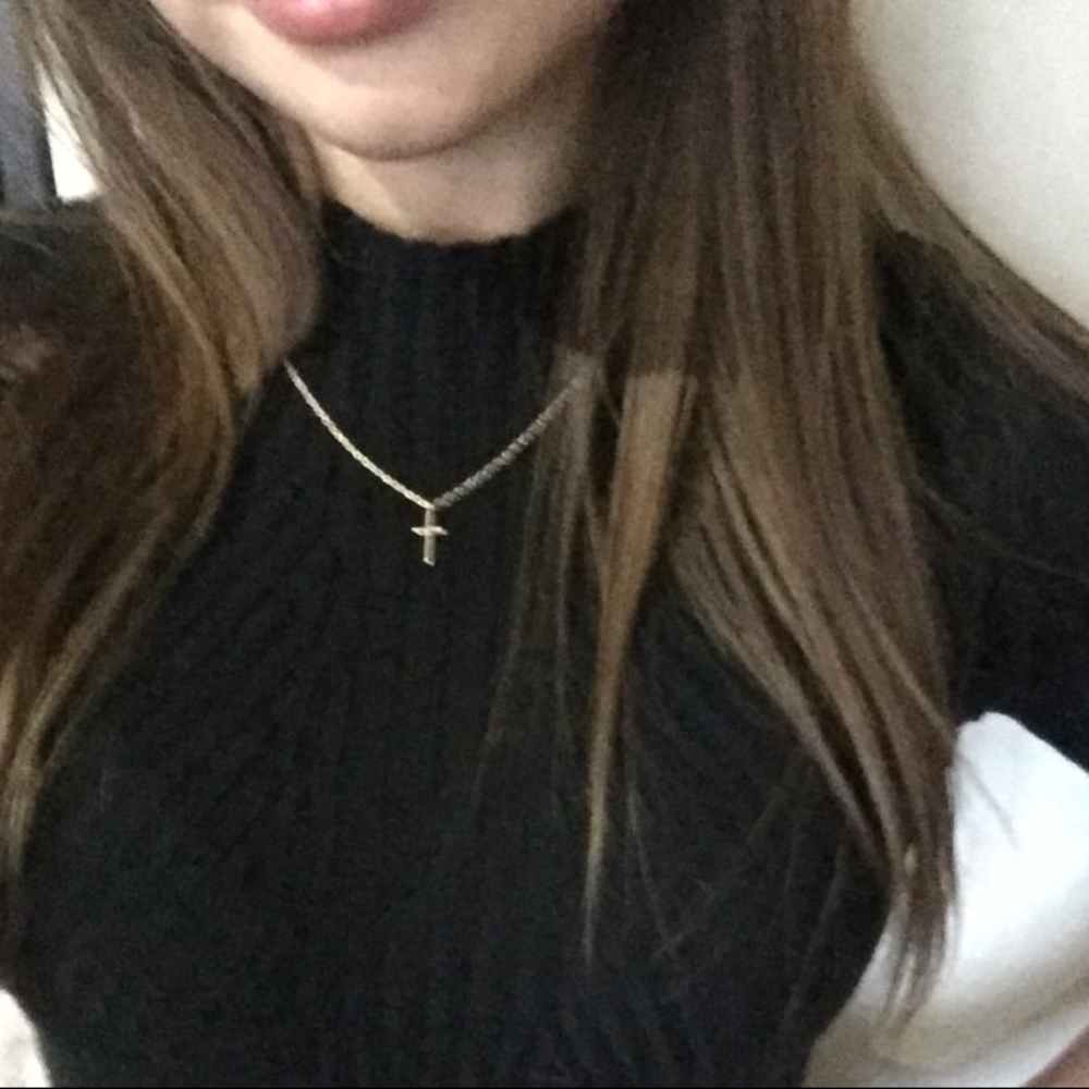 FE Faith Cross Dainty Delicate Gold Necklace - Picture 6 of 6