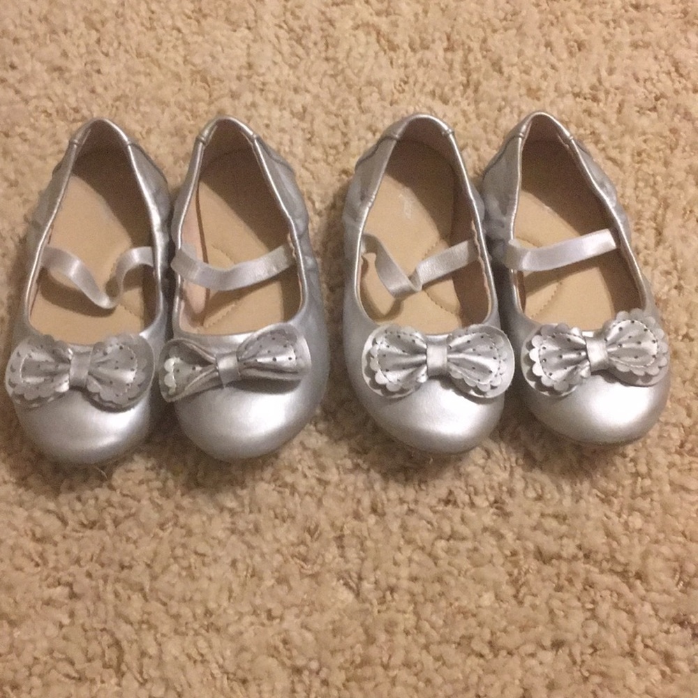 NWOT Twin Girl Cat&Jack Matte Silver Ballet Flats