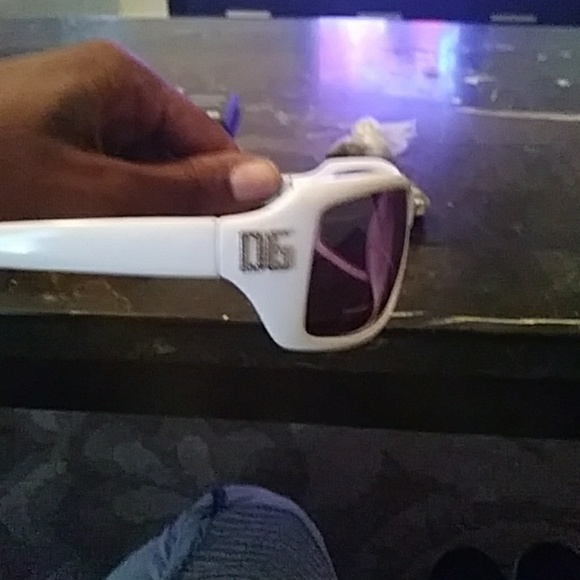 Ladies Dg and Gucci shades