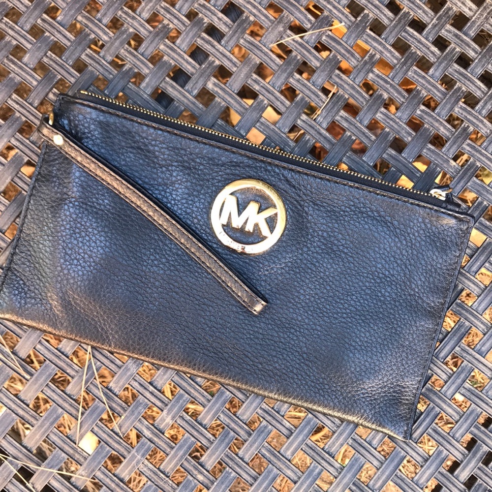 Michael Kors zip clutch