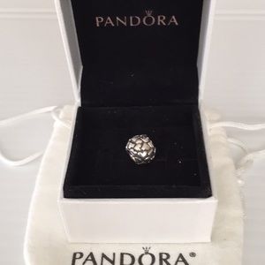 Pandora heart bead