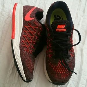 $40! NEW Nike Zoom Pegasus 32
