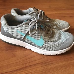 Light grey Nike sneakers
