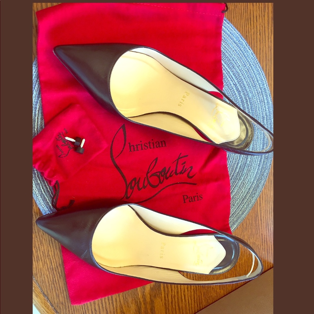 SALE!! Louboutin kitten heels sz 38  Black Leather