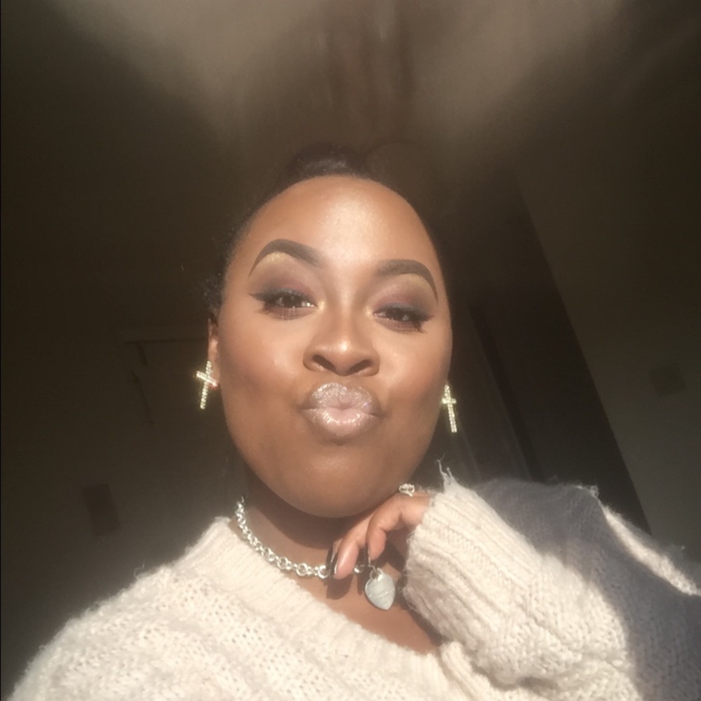 Meet your Posher, Ann-alicia