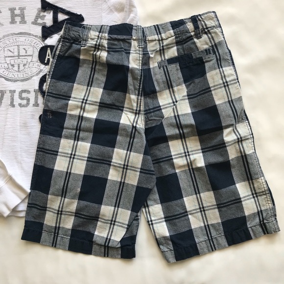 ๐ PLAID SHORTS Boys ๐ Free With purchase - Picture 4 of 5