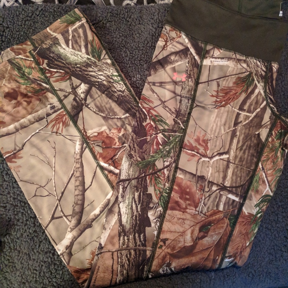 Woman UA camo yoga pants