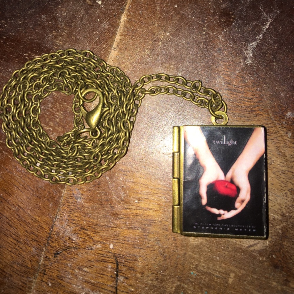 Twilight book locket necklace