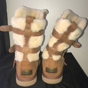 UGGS