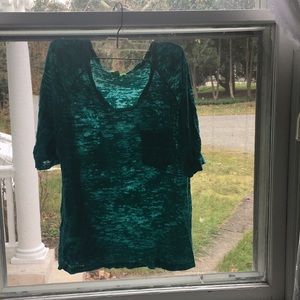 Comfy teal shirt barely worn