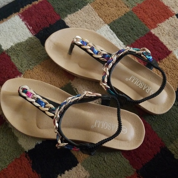 Sandals - Picture 4 of 4