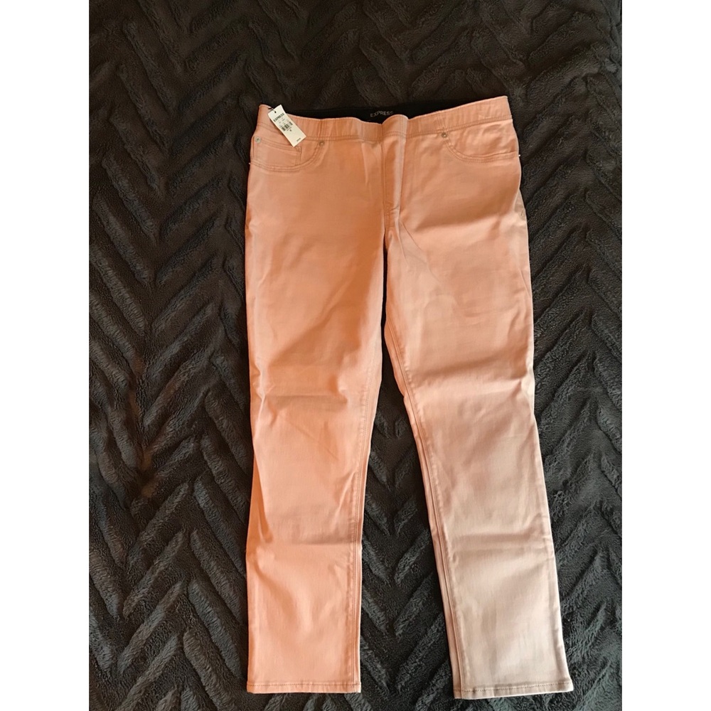 🎀NWT EXPRESS