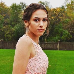 Meet your Posher, Tanya