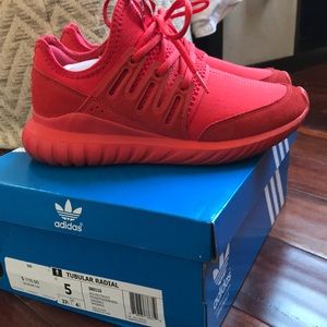 Adidas Tubular Radial 2016 aka Women’s Size 7