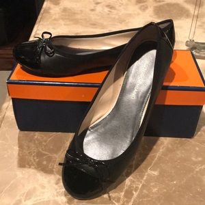 Arturo Chiang Women’s Ballet Flats