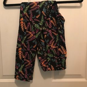 Multi colored leaf like print. OS LuLaRoe leggings