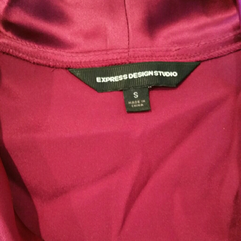 Express Top - Picture 2 of 3