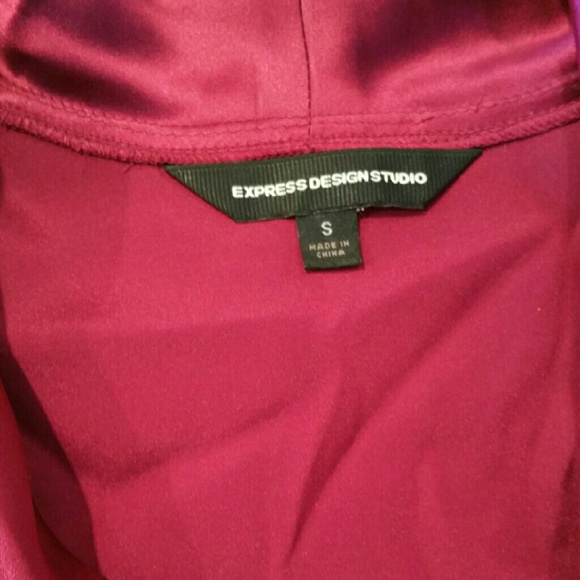 Express Top - Picture 2 of 3