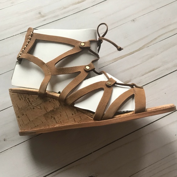 dolce vita lia suede wedge sandal