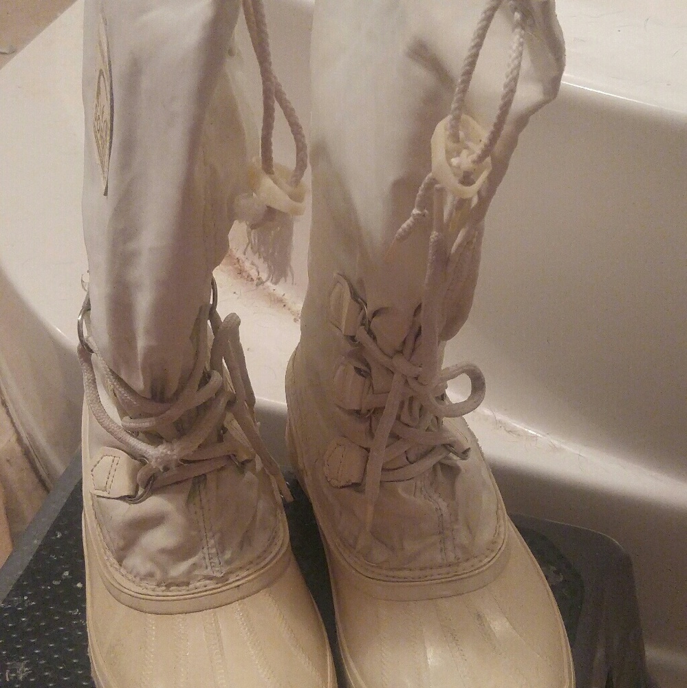 SOLD ON MER Women's Sorel Snowlion Boots