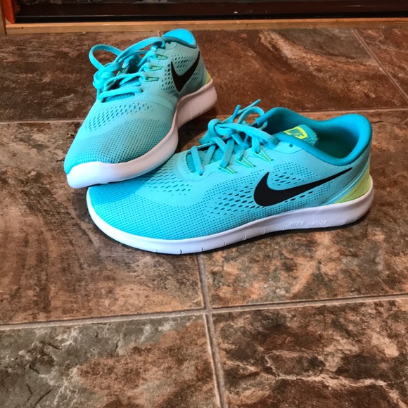 31% off Nike Shoes - Brand new! Nike free run from Water's closet on ... Brand new! Nike free run