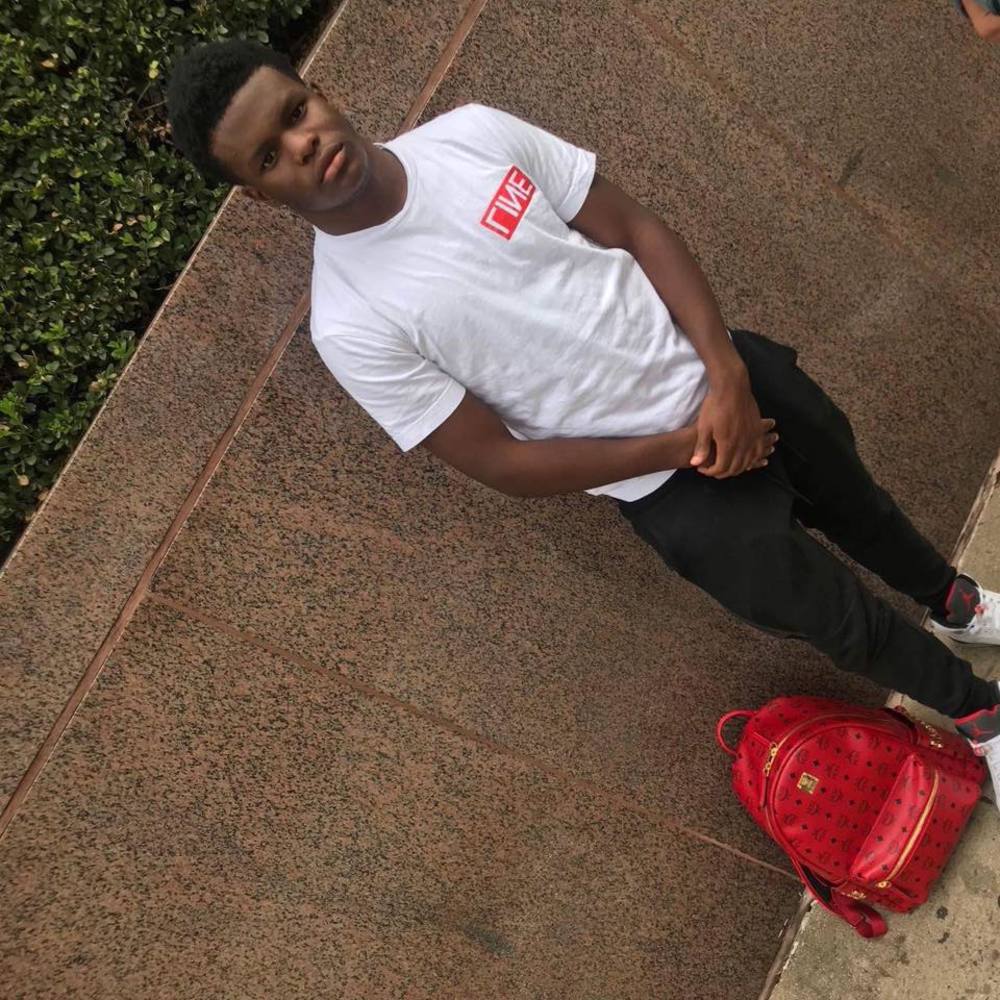 Meet your Posher, André