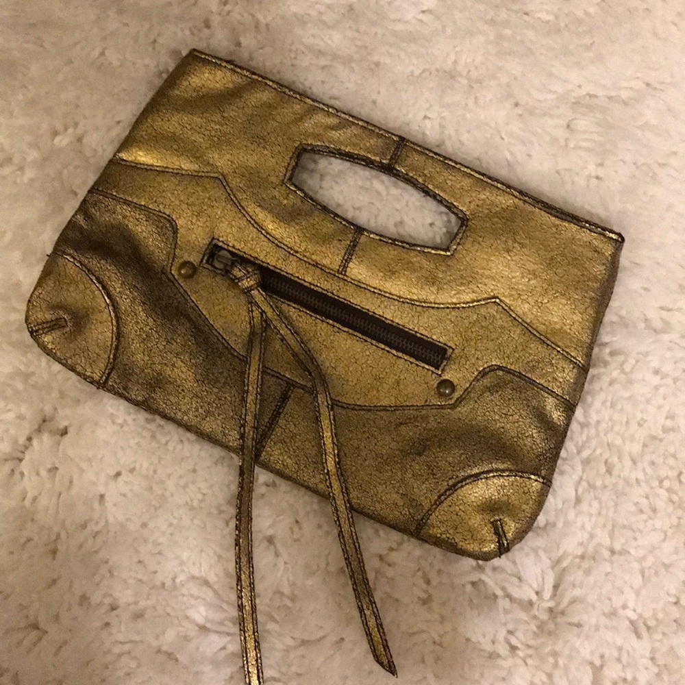 Gold clutch