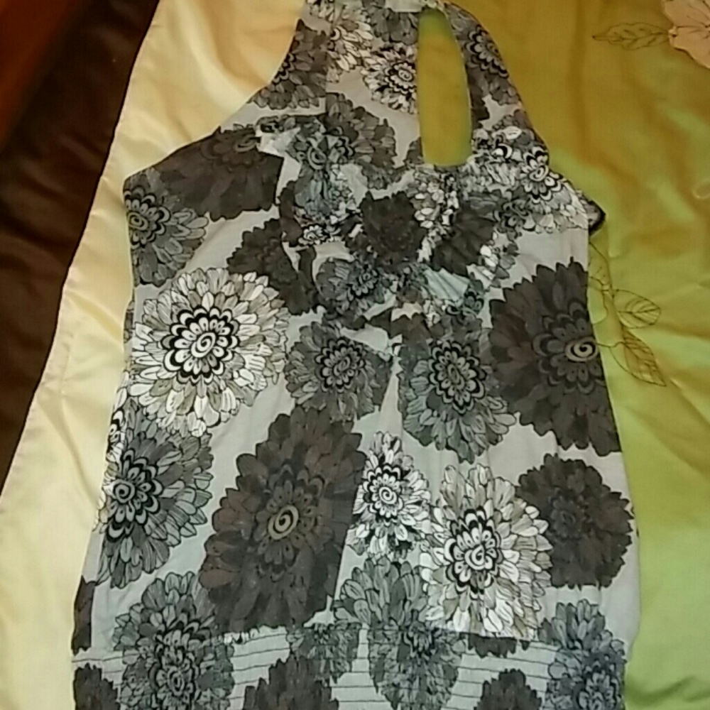 Sz LG floral top by Cocoma