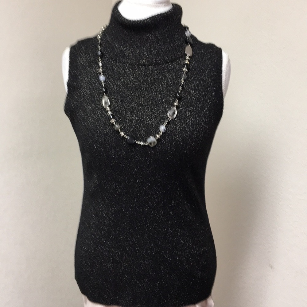 💕Shimmery Black Turtleneck