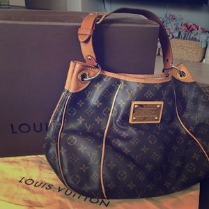 Louis Vuitton Galliera Hobo *Classic*