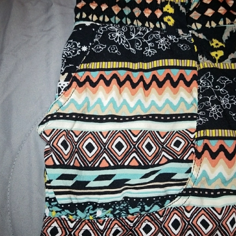 American Rag Shorts - Picture 3 of 6