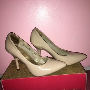 Patent nude heels
