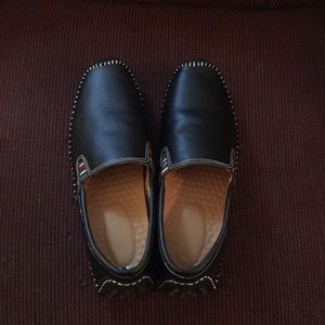 NWOT BLACK LEATHER LOAFERS