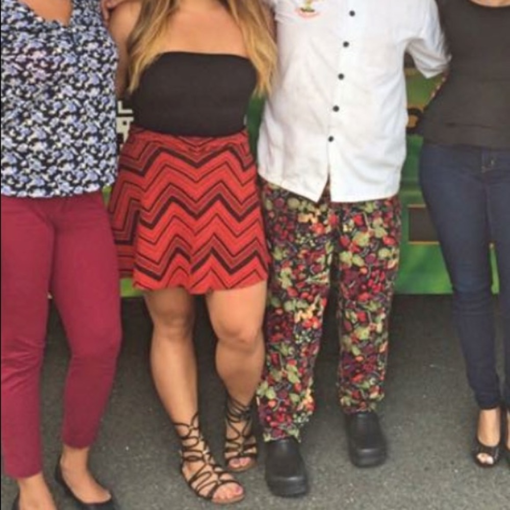 ❌SOLD❌ red and black skirt