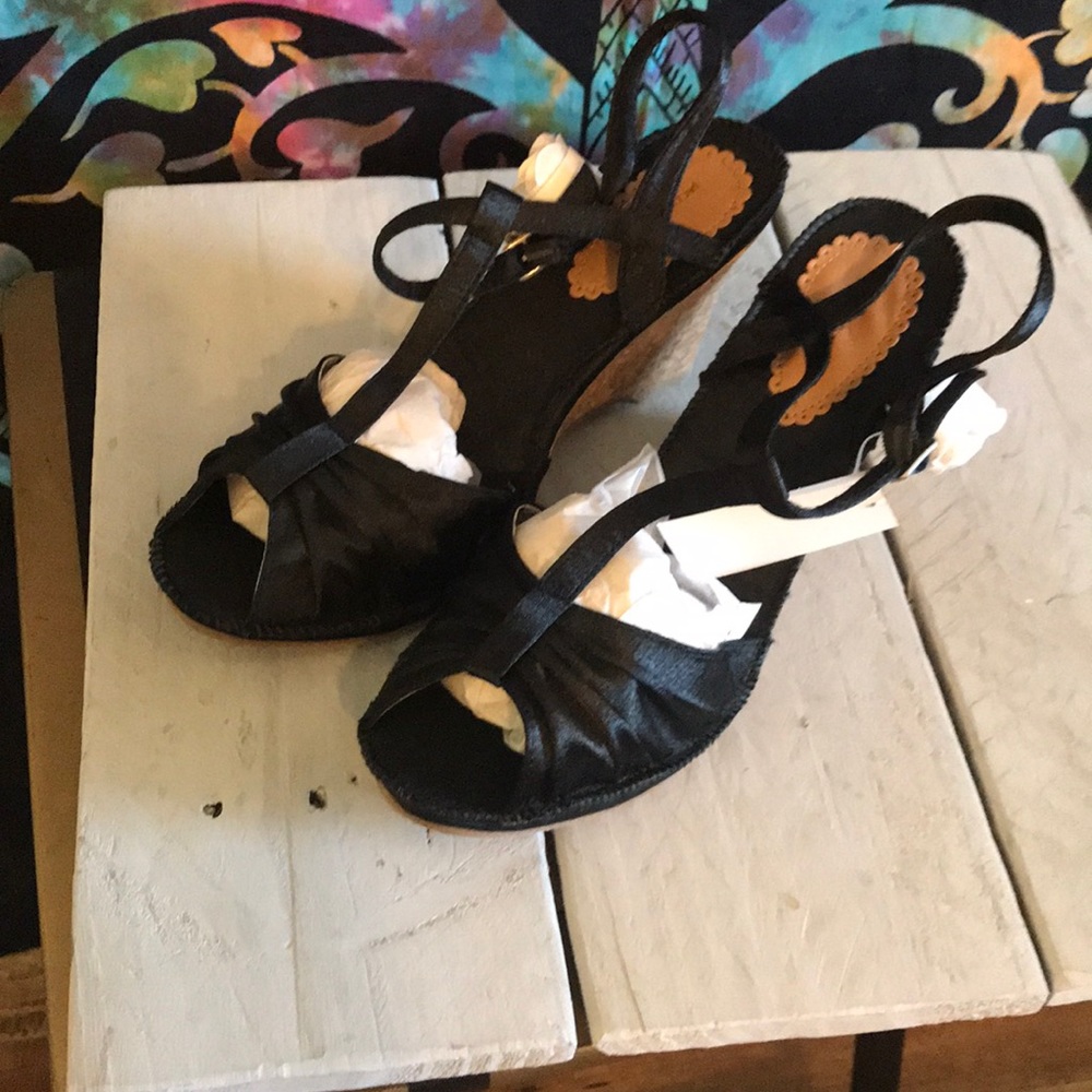 New in Box Jaclyn Smith Black Upper Cork Wedges 10