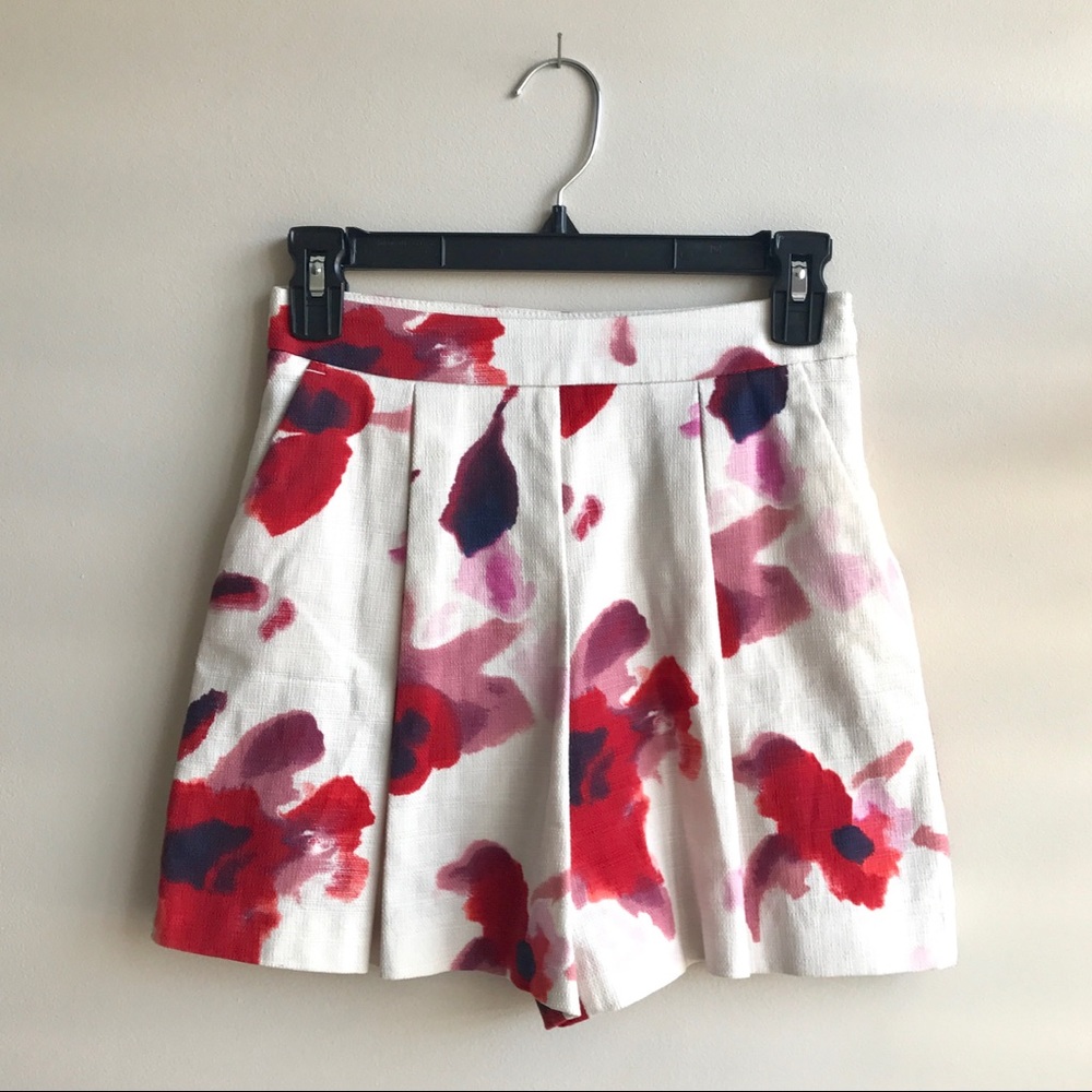 Zara Basic Floral Linen Shorts