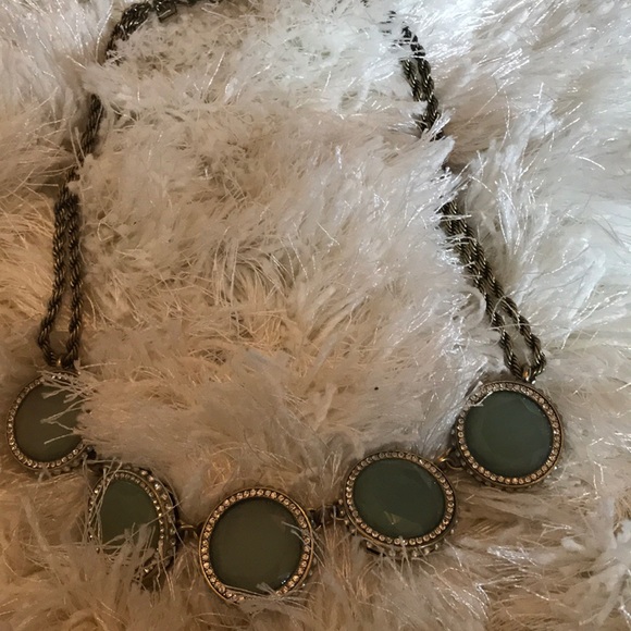 Banana republic statement necklace - Picture 1 of 2
