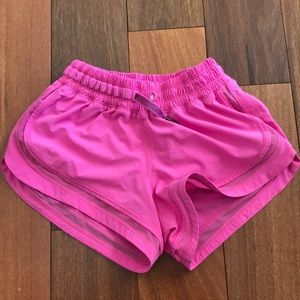 EUC hottie hot short size 2. Hot pink HTF