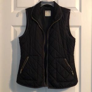 Black Old Navy Quilted Vest XS